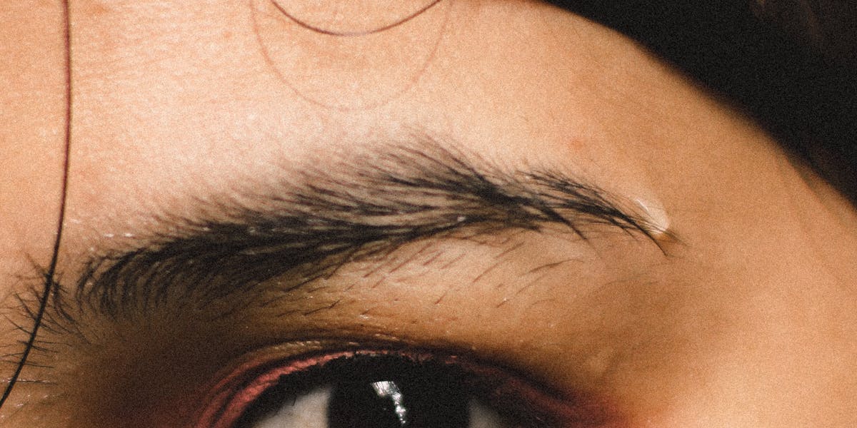 eye contact during pegging